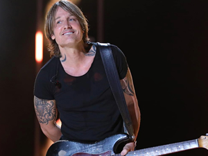 Hire Keith Urban for an event.