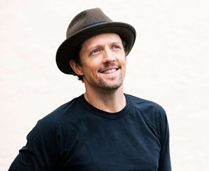 Hire Jason Mraz for an event.