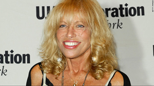 Hire Carly Simon for an event.