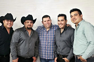 Hire Grupo Duelo for an event.