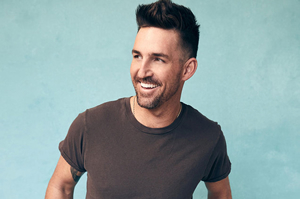Hire Jake Owen for an event.