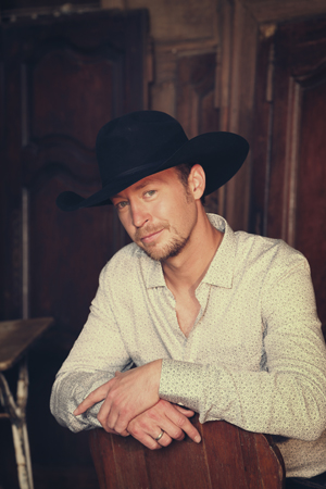 Hire Paul Brandt to work your event