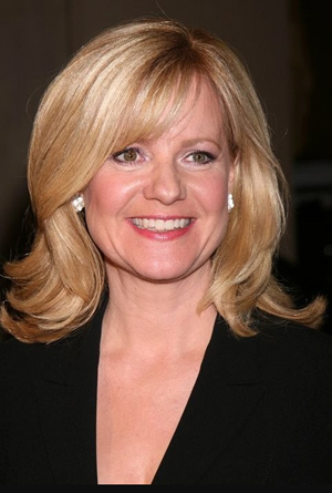 Hire Bonnie Hunt for an event.