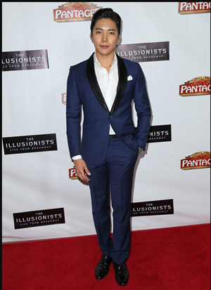 Hire Yu Ho-Jin for an event.