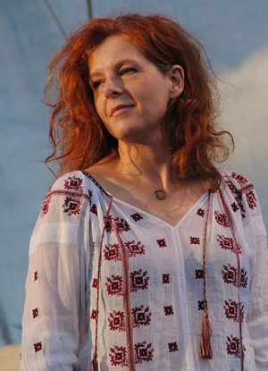 Hire Neko Case for an event.