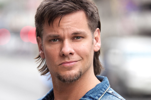 Hire Theo Von for an event.
