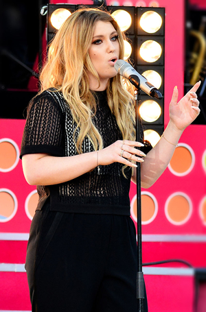 Hire Ella Henderson for an event.