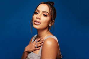 Hire Anitta for an event.