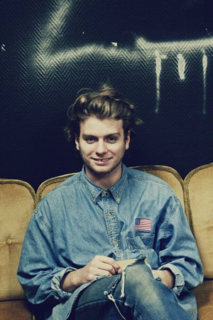 Hire Mac DeMarco for an event.