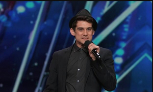 Hire Xavier Mortimer for an event.