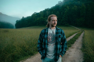 Hire Tyler Childers for an event.