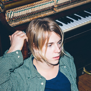 Hire Tom Odell for an event.